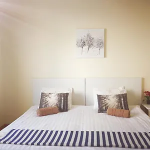 https://greenpoint-port-guesthouse.hotels-capetown.com